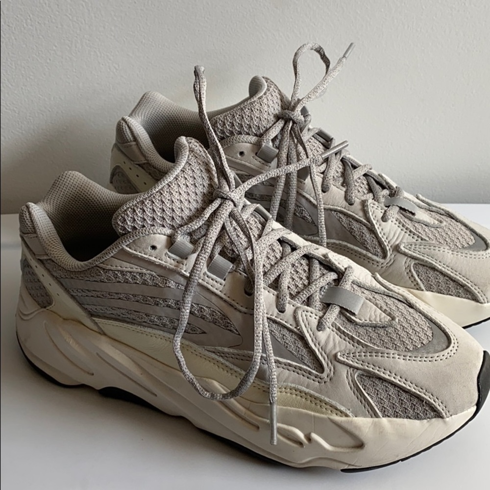 Yeezy Boost 700 V2